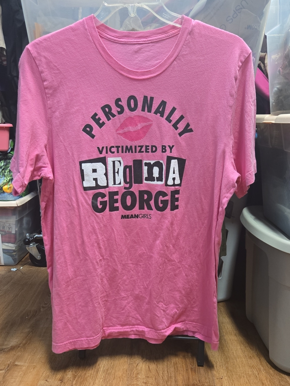 🎄Pink 'Personally Victimized by Regina George' Graphic T-Shirt Large